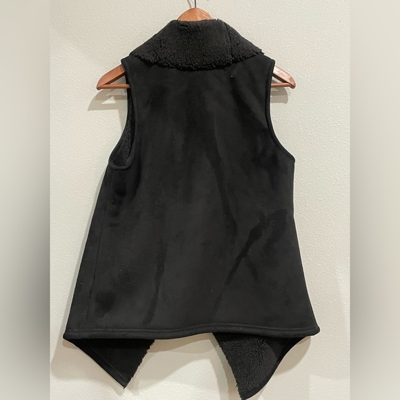 Lauren Ralph Lauren Black Faux Shearling Vest (S/P) - Picture 3 of 13